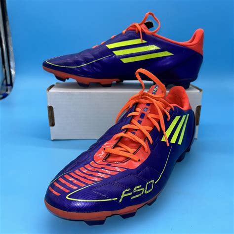 Sepatu Futsal Adidas F50 .